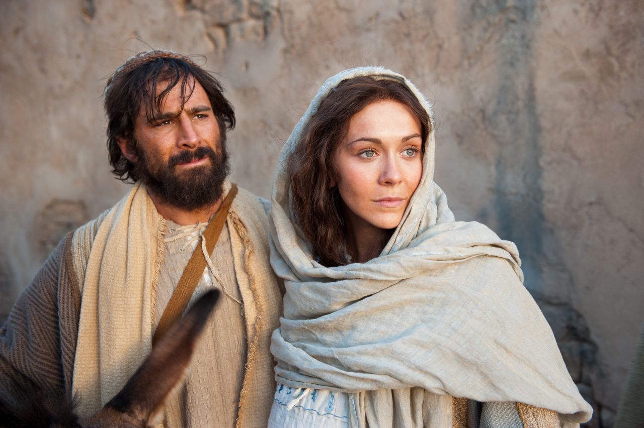 mary and joseph travel to bethlehem bible verse kjv