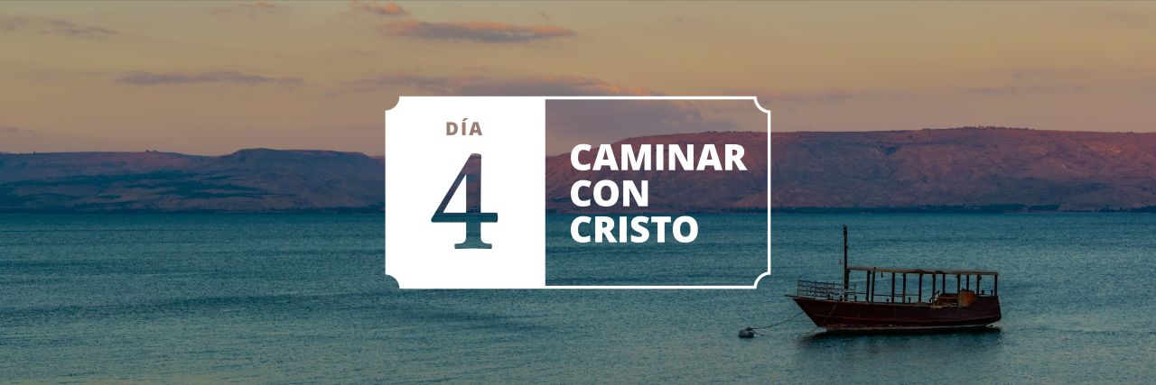 Un barco de pescadores en el mar de Galilea