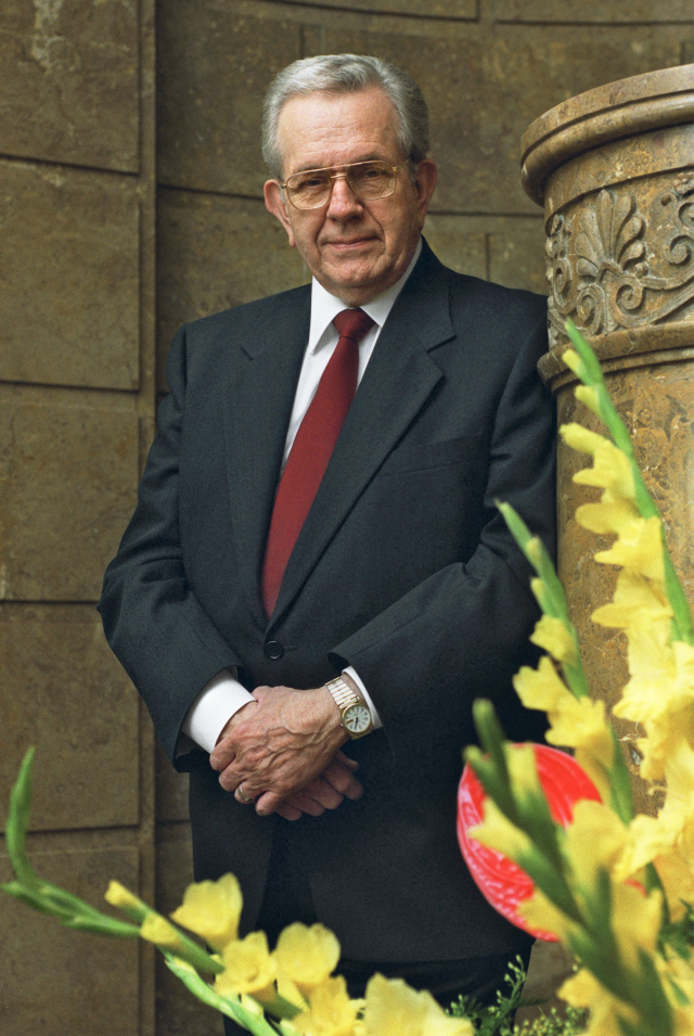 In Memoriam President Boyd K Packer boyd-k-packer-top-ranking-mormon-leader-dead-at-90-new-york-daily-news