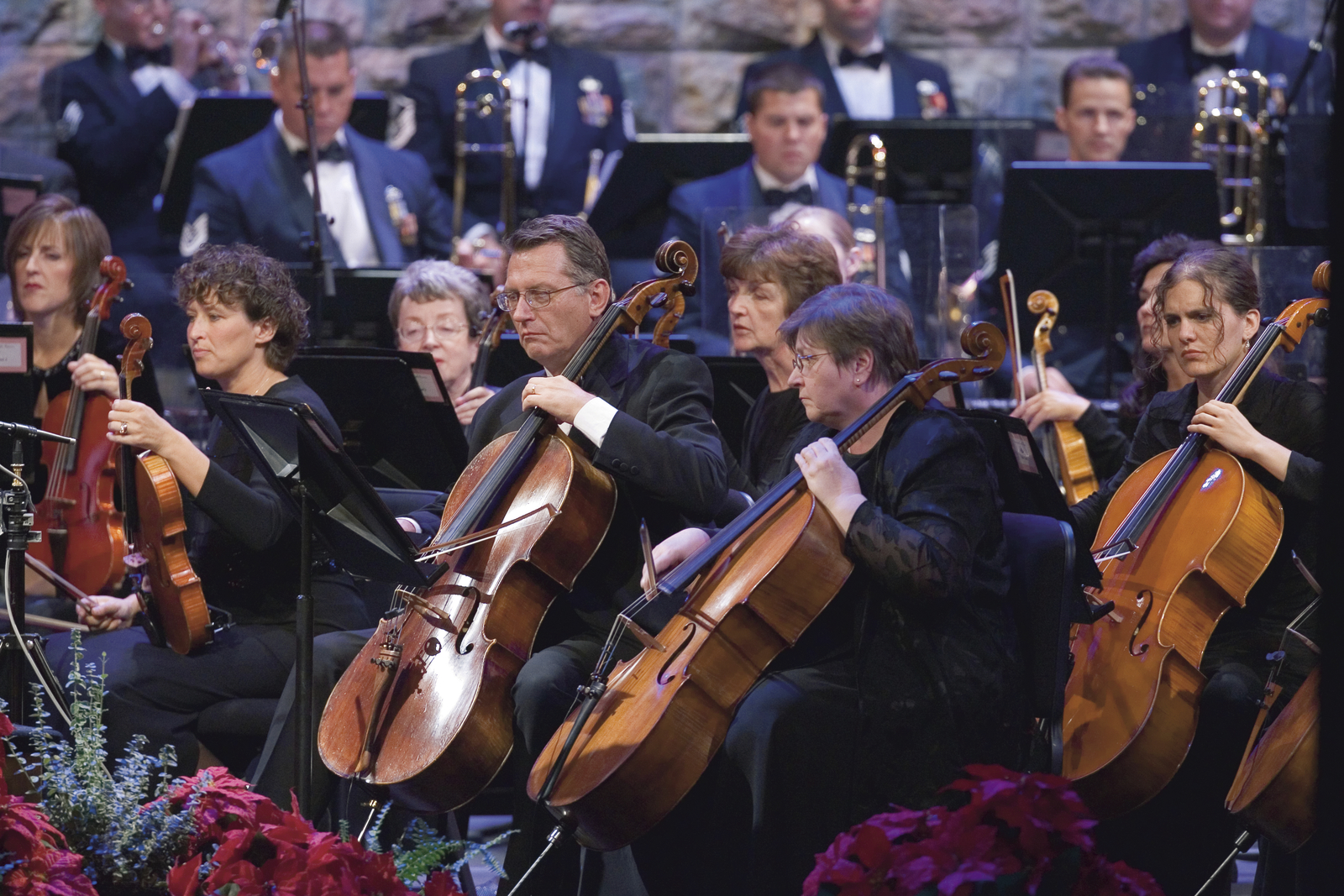 playing-the-violin-at-a-concert