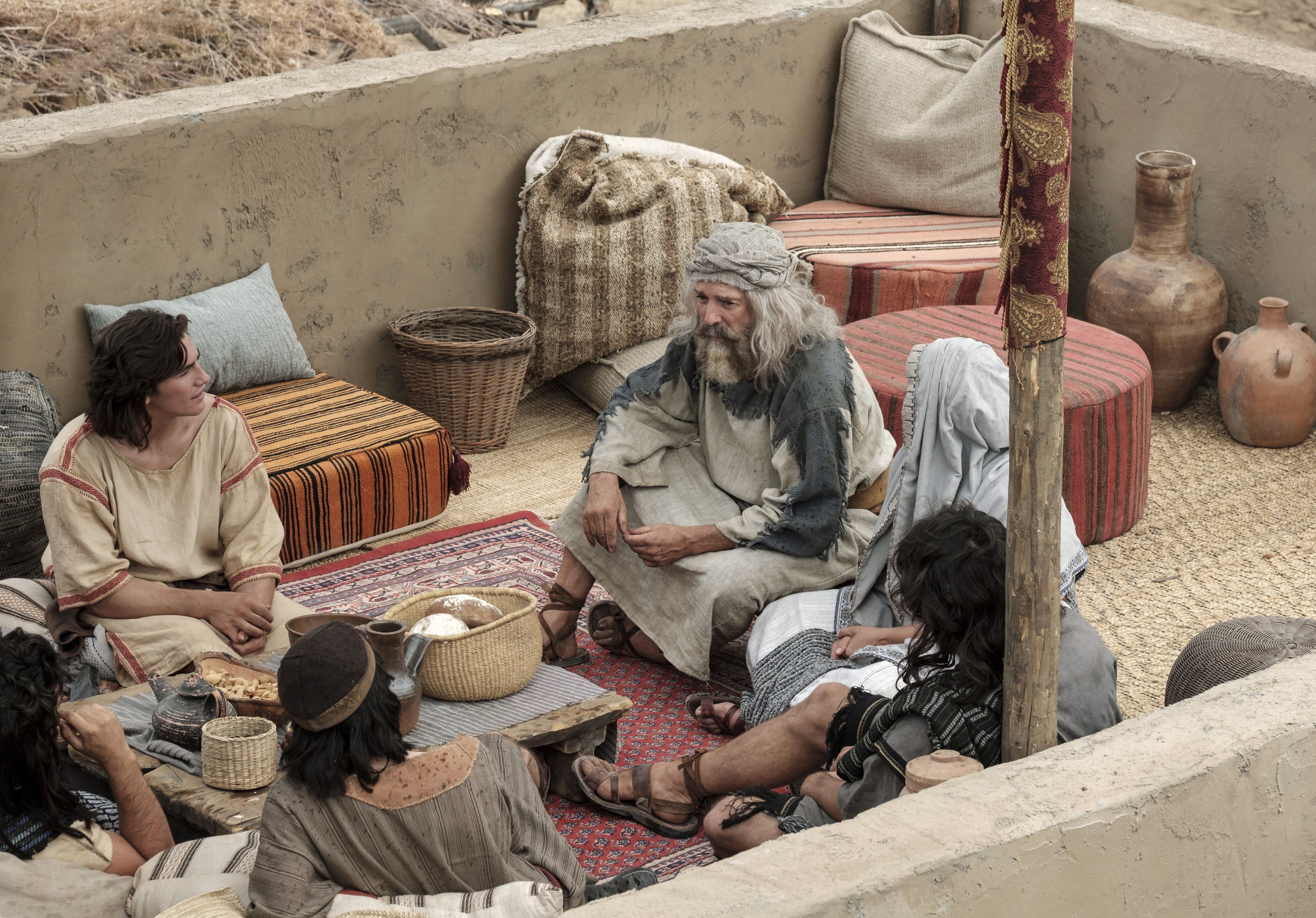Lehi and Sariah leaving Jerusalem