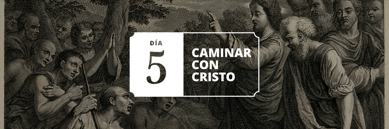 Gente adorando a Jesucristo