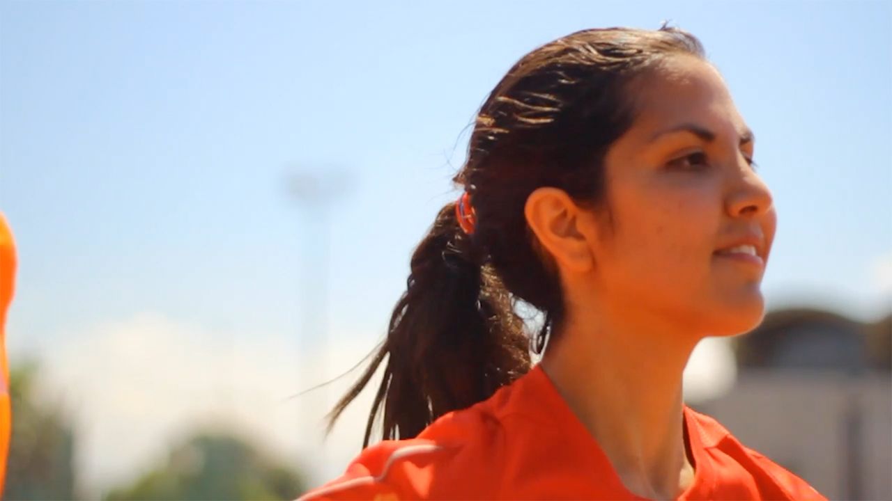 Una mujer corre