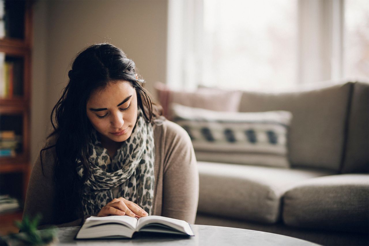girl studying Bible verses