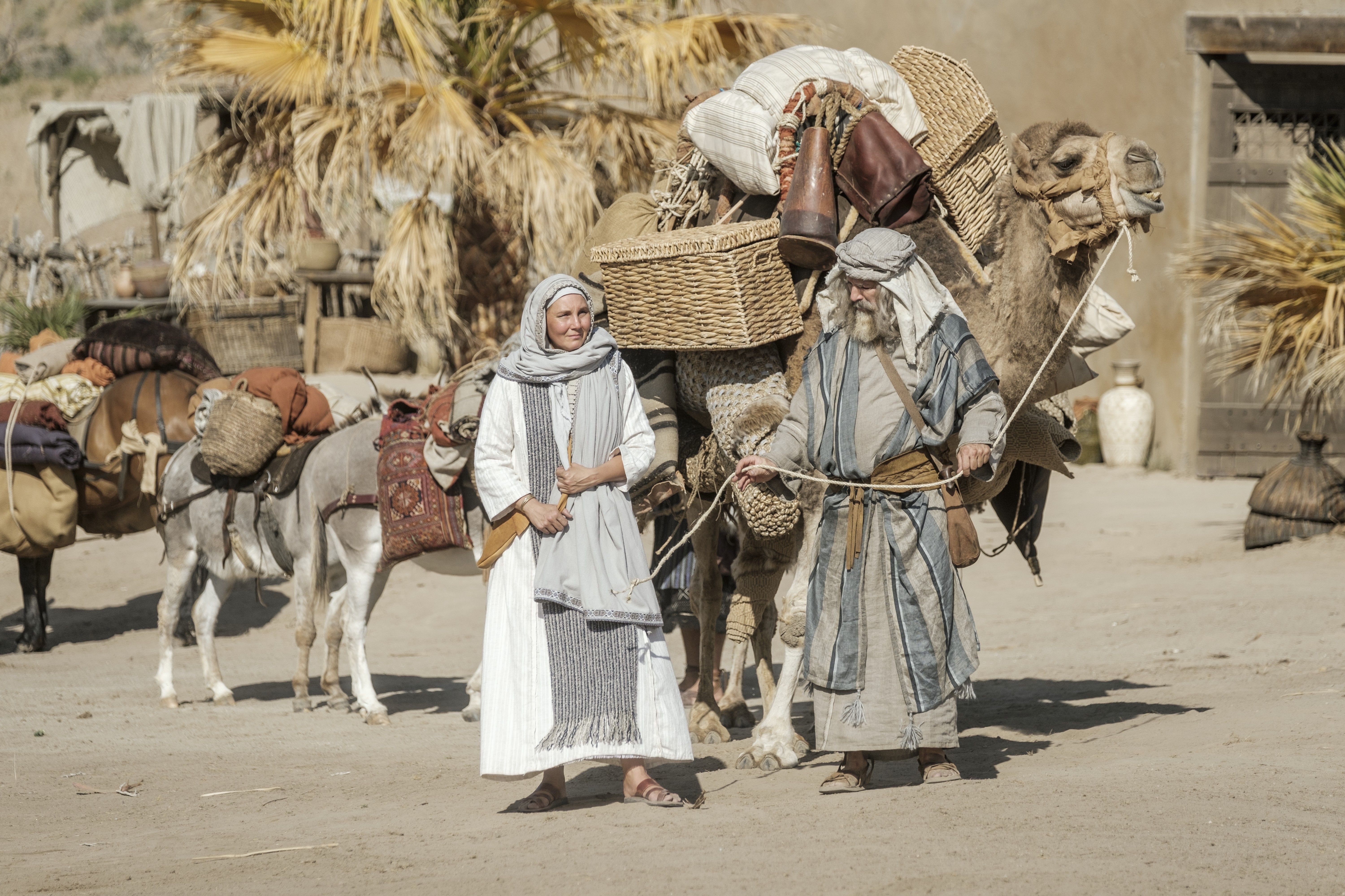 Lehi and Sariah leaving Jerusalem