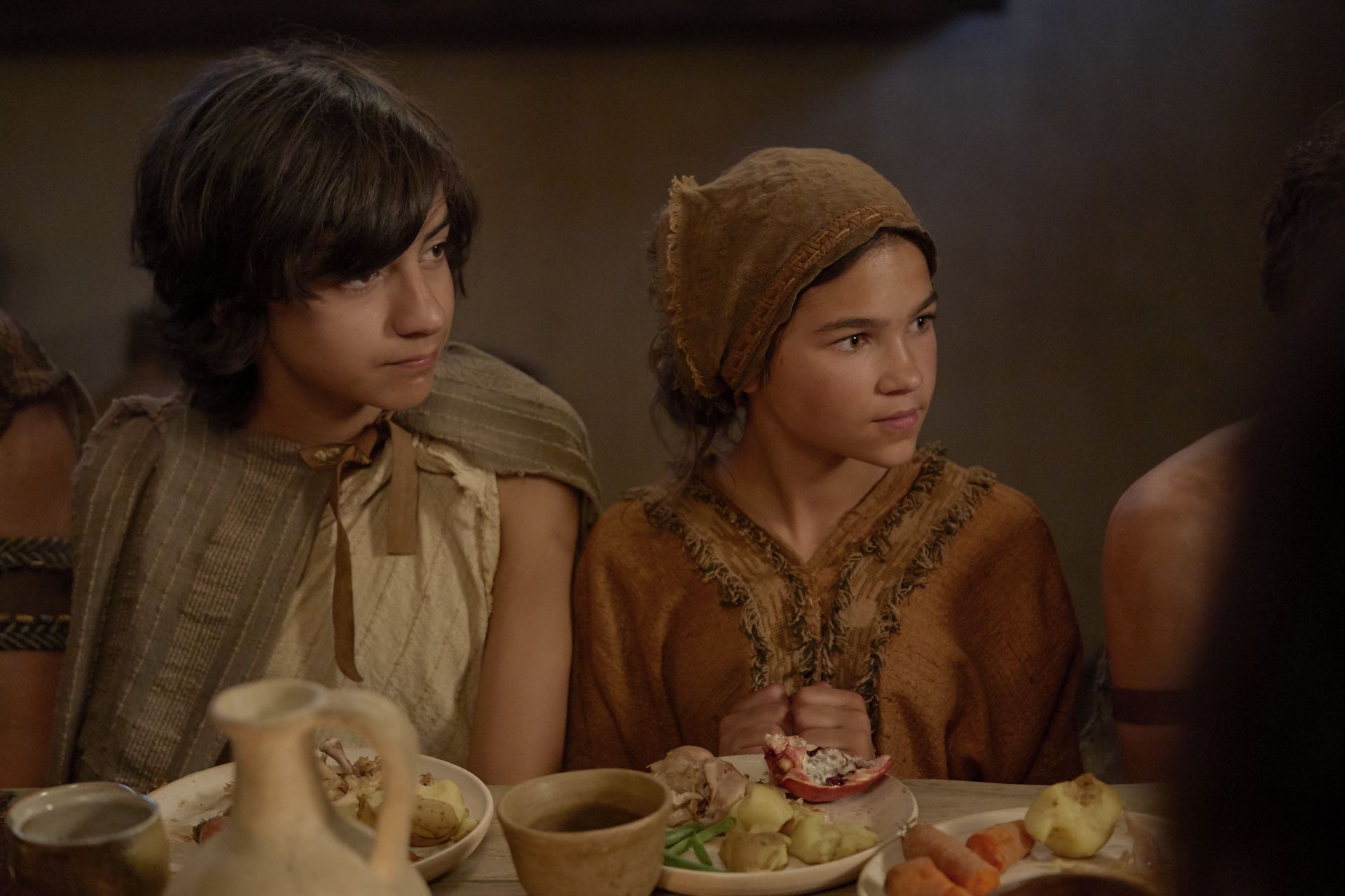 Lehi’s family eating dinner together