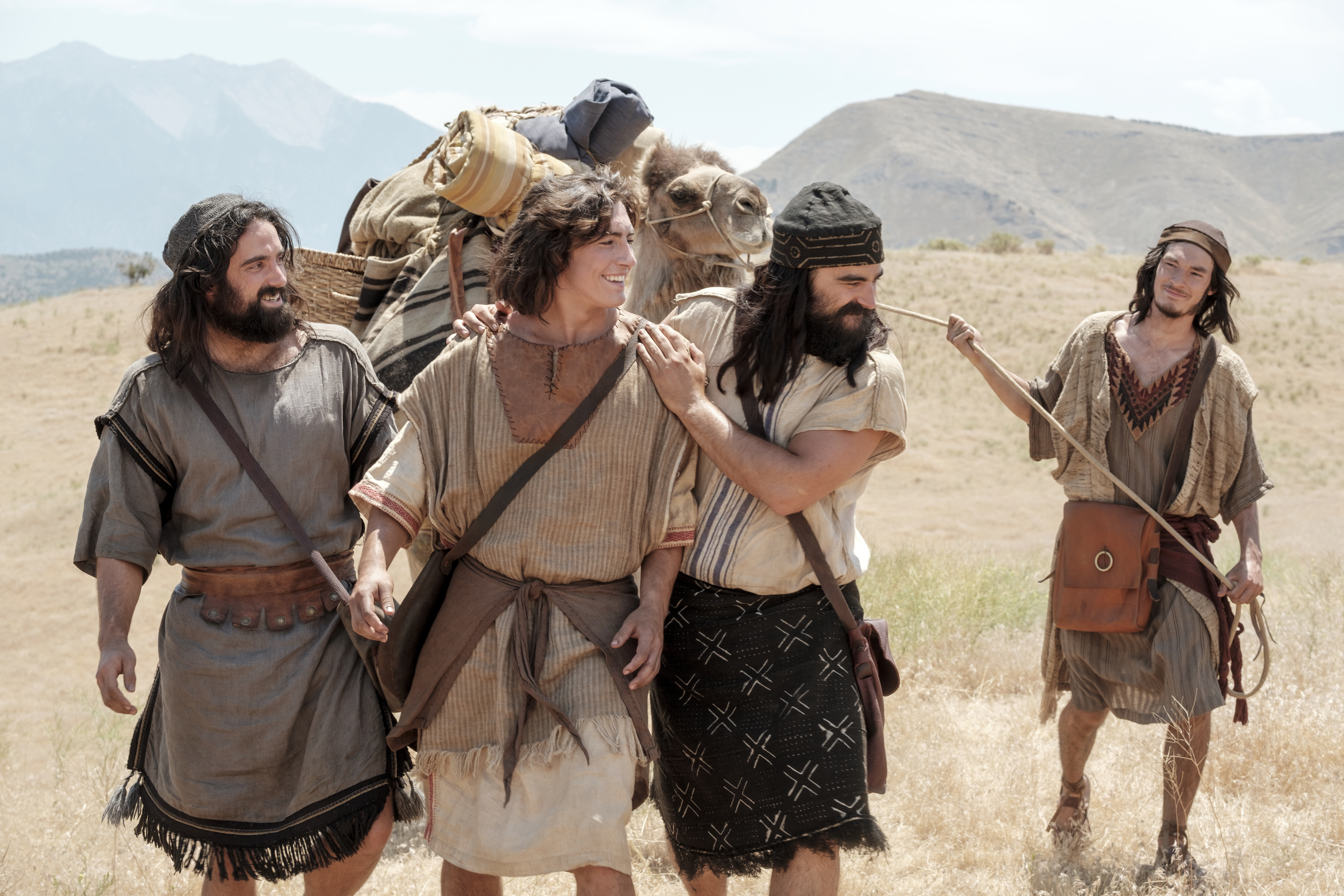 Nephi and his brothers travel to Ishmael's house to ask Ishmael's family to join them.