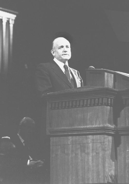 Howard W. Hunter speaking in Tabernacle